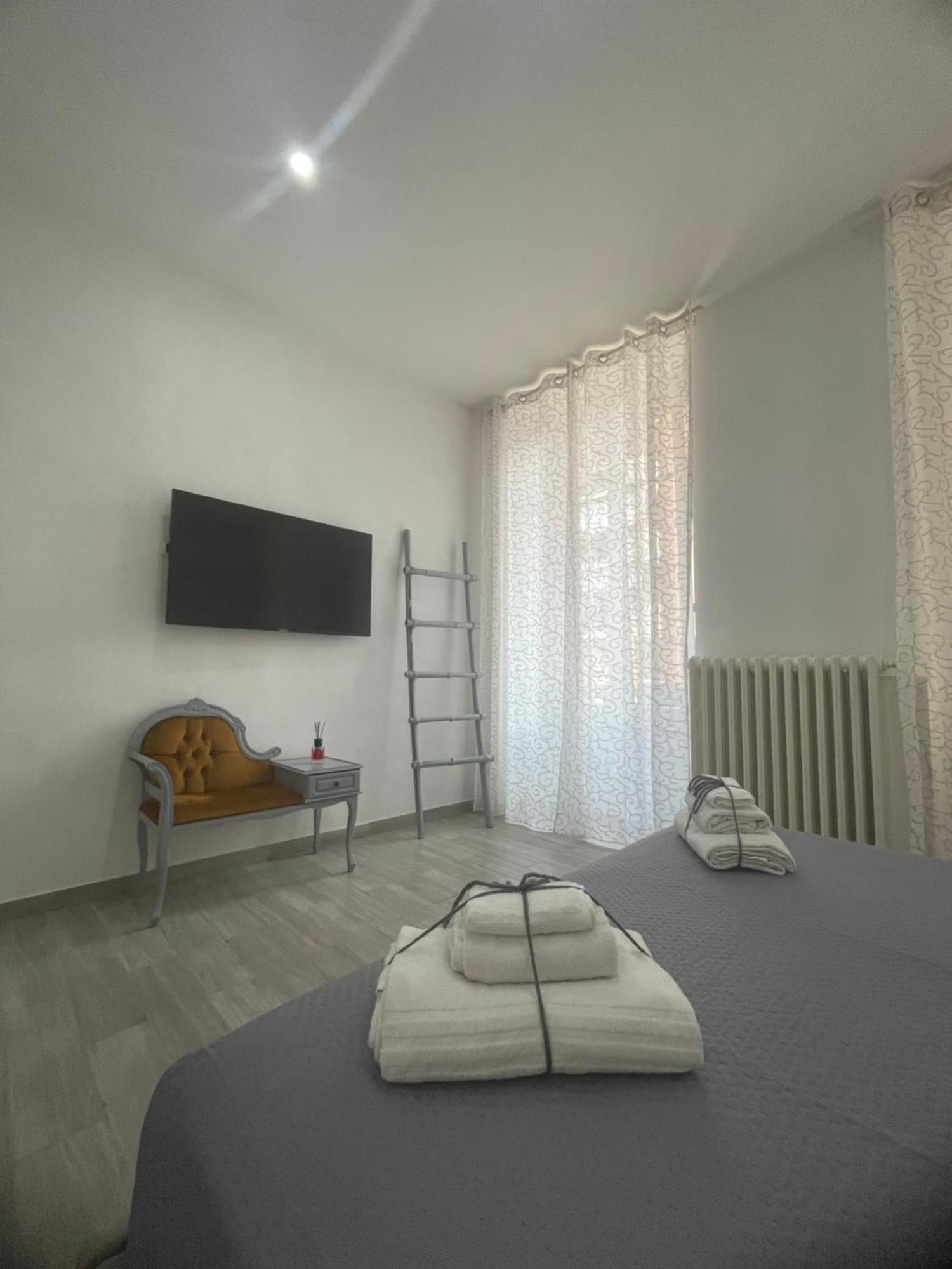 La Casa Nel Viale Lägenhet Asti Exteriör bild